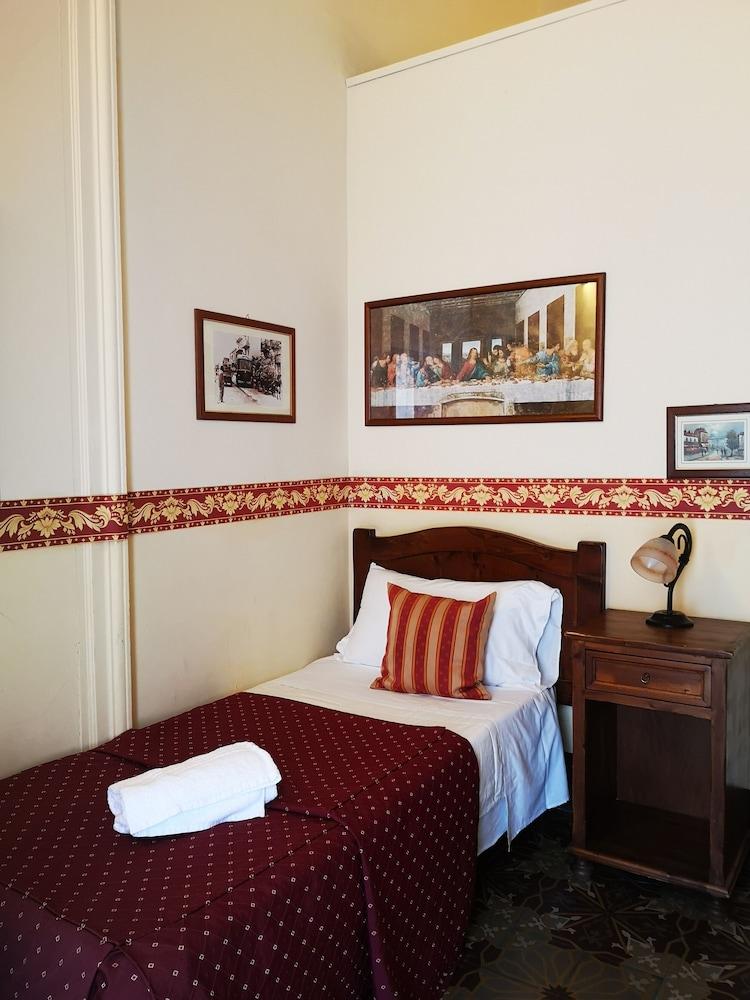 Hotel Valentino Катанія Екстер'єр фото
